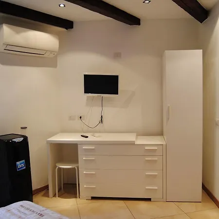 Hotel Myroom Center 2*